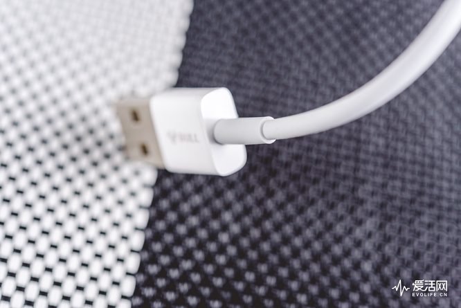 为女友选择一根平安线懂得几招轻松识别数据线的身份