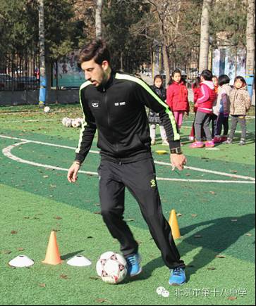 趣味课堂足球,足球趣味课堂小学