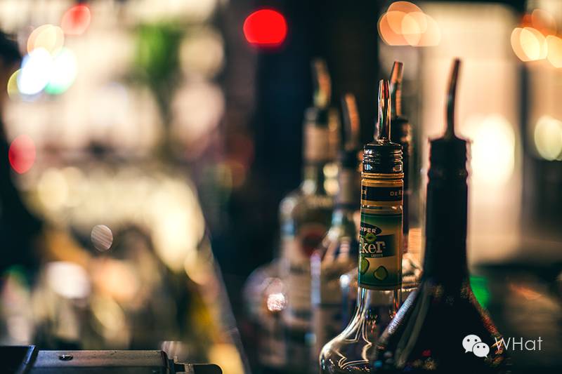 这家漫咖啡旗下的韩餐酒吧终于开到武汉，能俯瞰武汉天地凌晨夜景