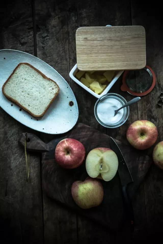 两个男人住一个双人间,两个男人共同住在一个屋子正常吗