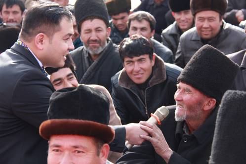 库尔班大叔和他的子孙们来到北京,库尔班大叔的家乡在哪里