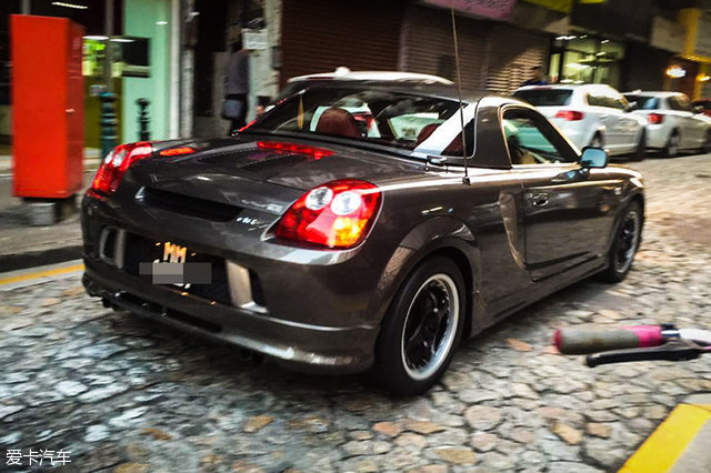 港澳旅游偶遇各路有趣改装车