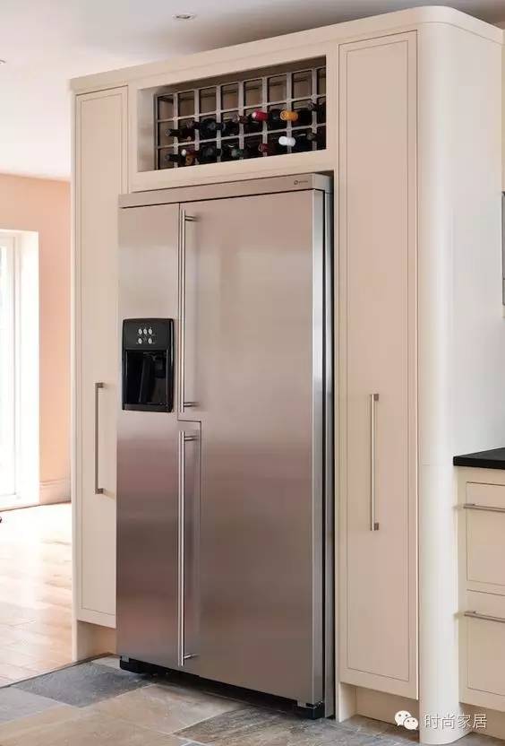 四门冰箱怎么放东西节省空间,节约地方的冰箱