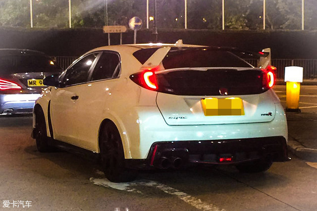 港澳旅游偶遇各路有趣改装车