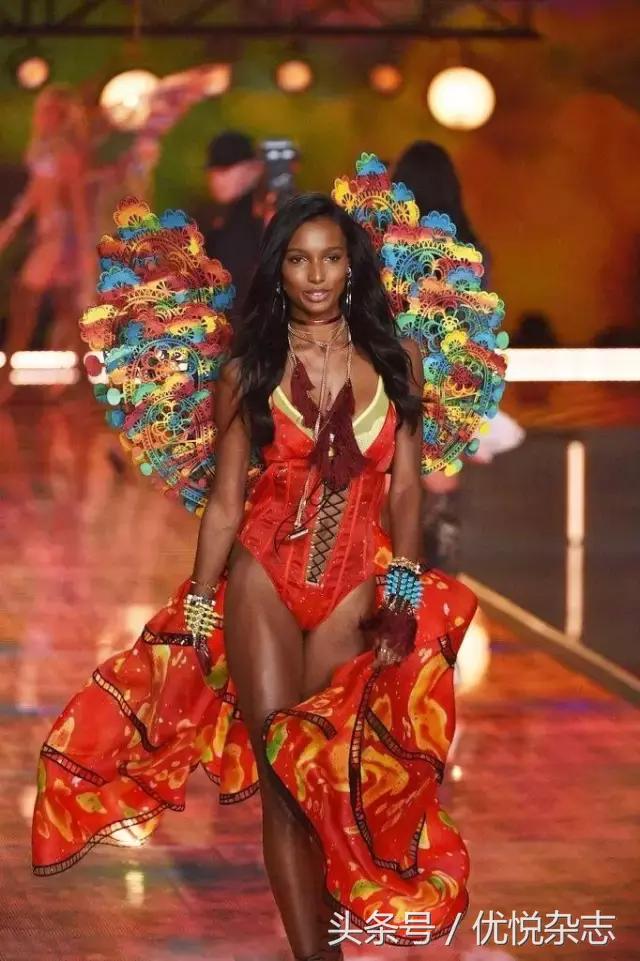 175cm的她凭什么佩戴2016维秘天价Bra？｜优媛荟