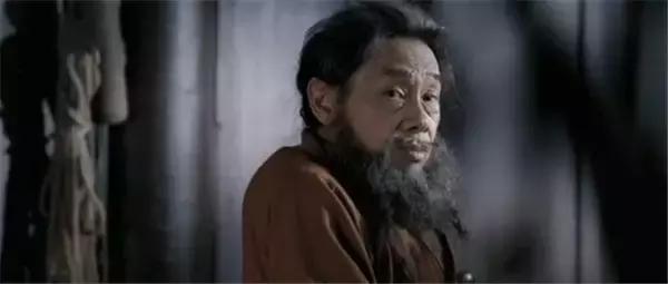 年少成名，新艺城七怪之一，枪法如神的罗宾探长