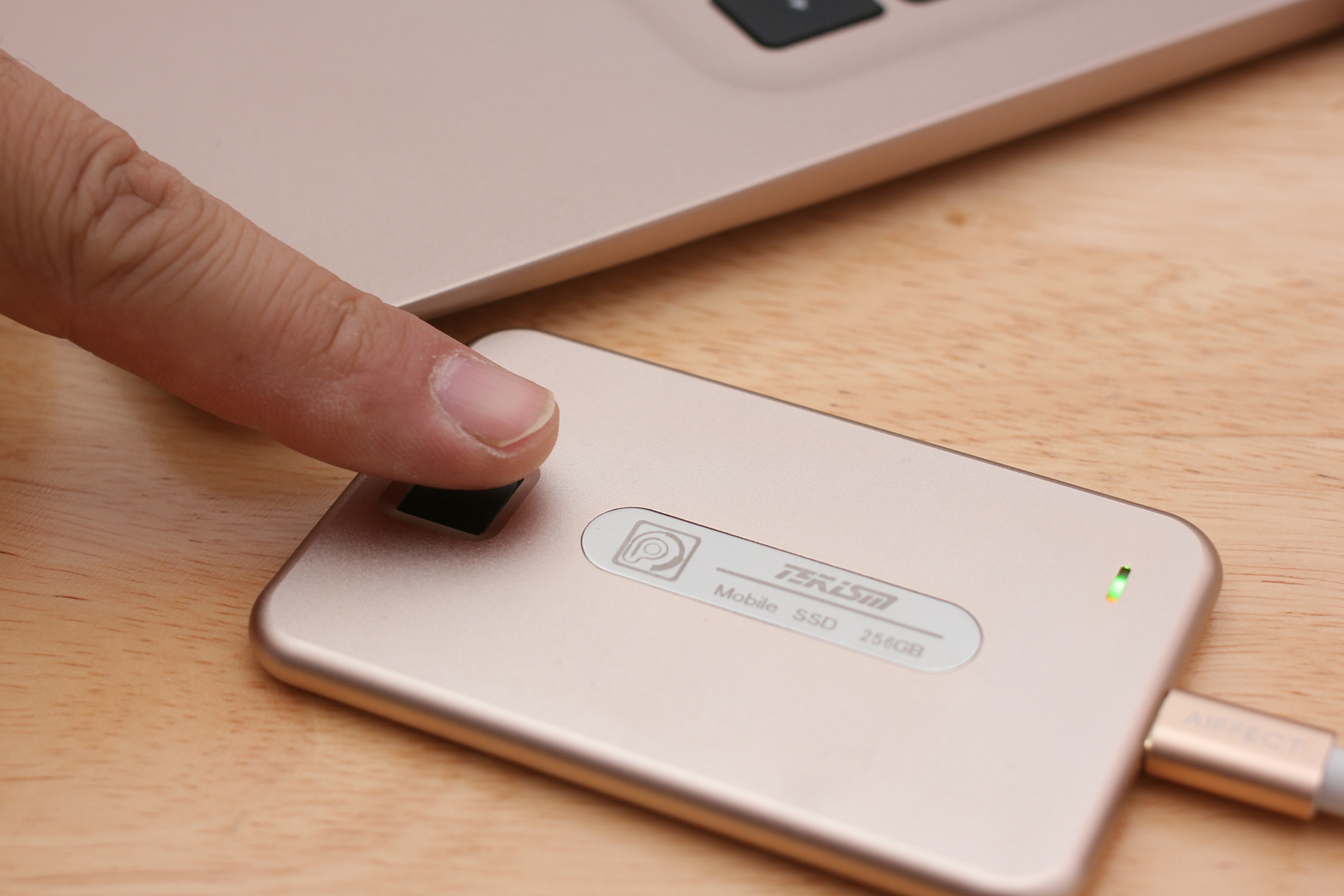 移动硬盘指纹加密如何操作,指纹加密移动硬盘4t