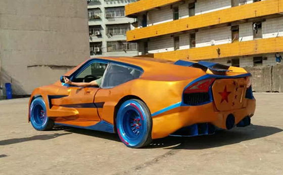 首辆纯手工自主研发设计的黄金跑车在防城港问世