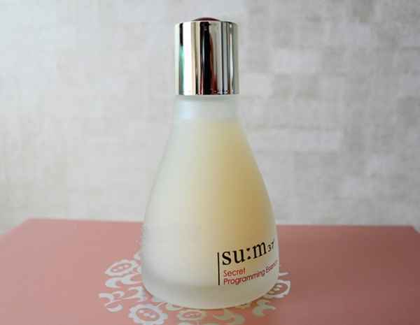 韩国化妆品带金字的化妆品,女士化妆品韩国品牌有哪些