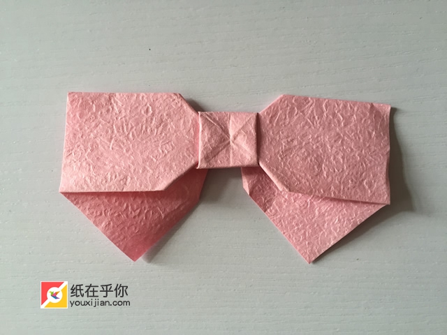 纸在乎你手工折纸大全：领结折纸视频图解