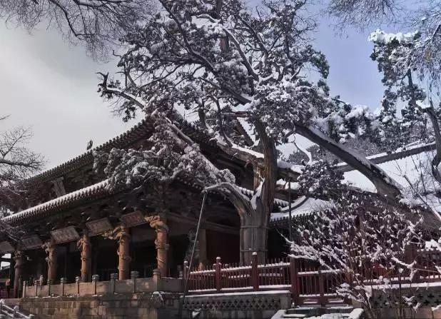 从广州飞往上海的机票价格,12月广州到苏州的飞机票多少钱