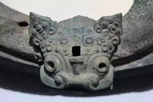 龙虎一样霸气，为何龙是中国古代帝王化身，而虎却“一事无成”？