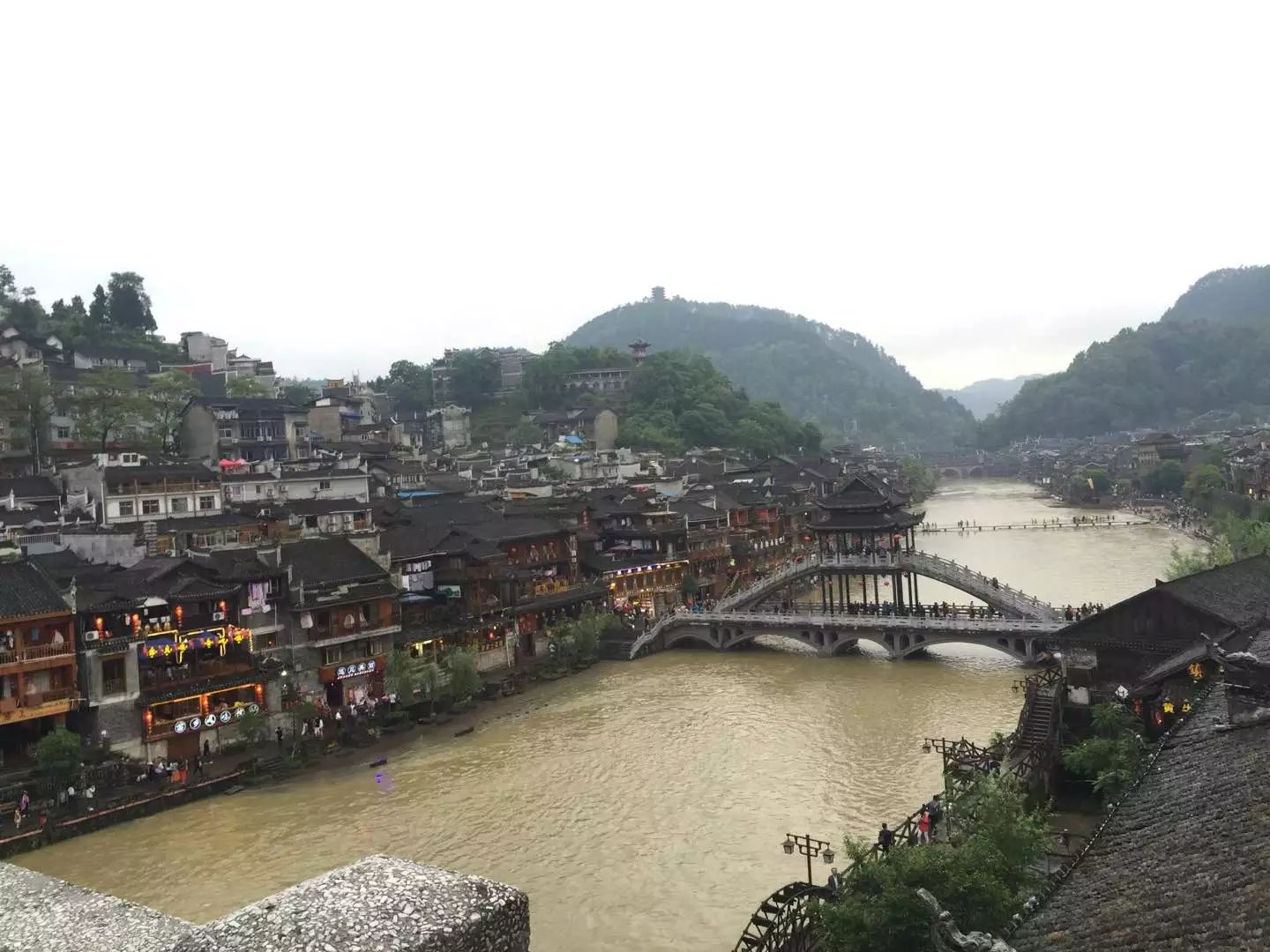 记录湘西凤凰快乐之旅,一天两晚的凤凰之旅完美结束