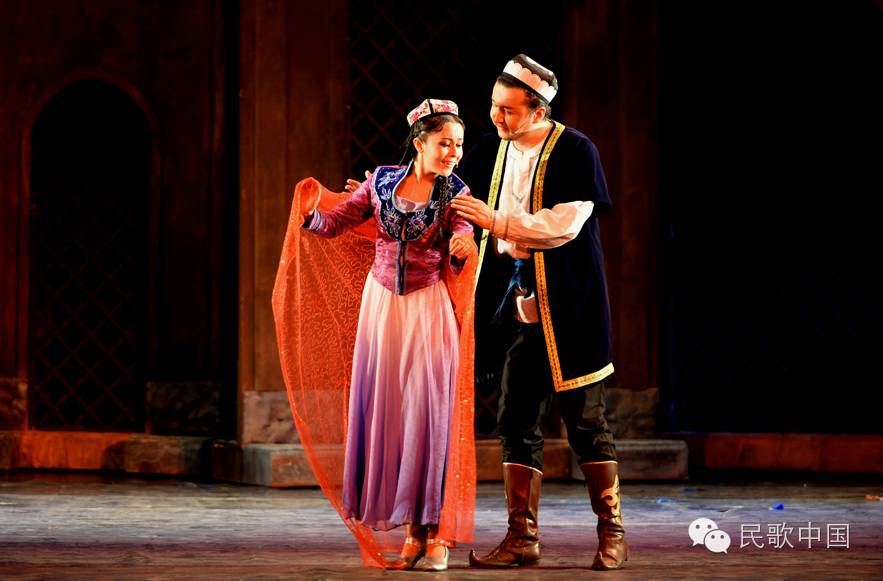 西部民歌推荐王洛宾,西部歌王王洛宾改编的歌曲有哪些