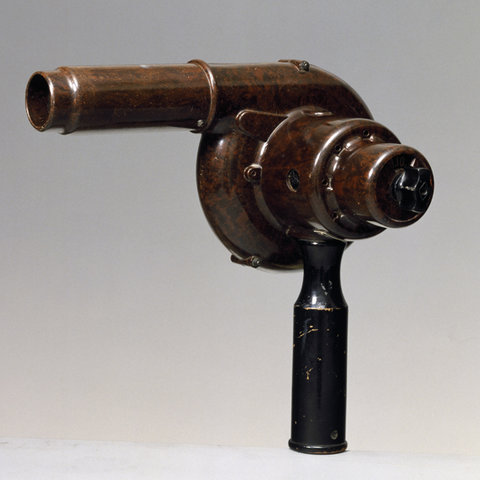 梦露用的吹风机竟然长这样！探秘吹风机进化史