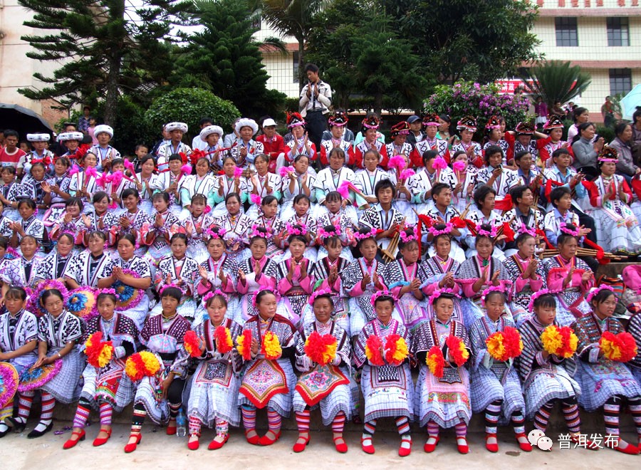 普洱民族服饰写真照,普洱拉祜族服饰绝美