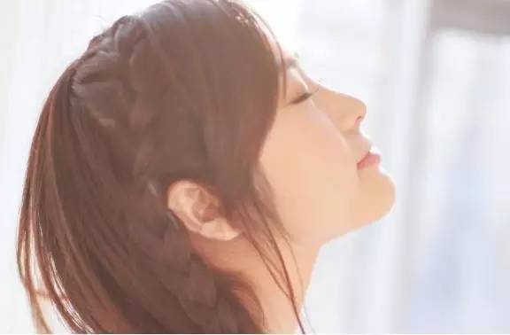 脸颊长痘物理消痘法,长痘月球脸怎么形成的