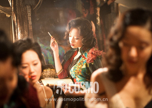 倪妮街景拍照姿势,倪妮最火拍照姿势