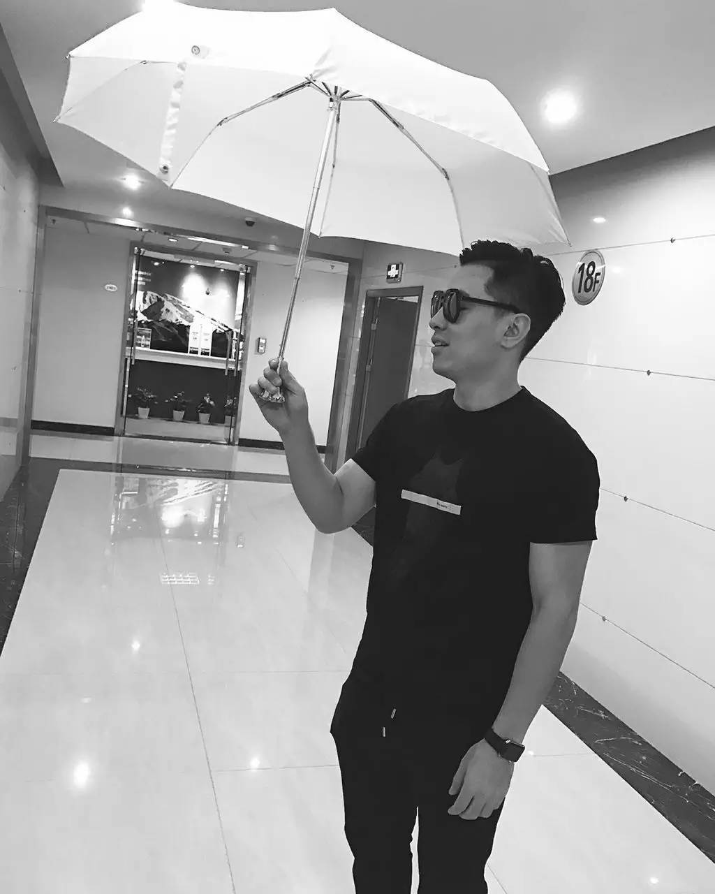 杭二中毕业的90后海归男神，要将拳击打导致杭州的另一个标签！