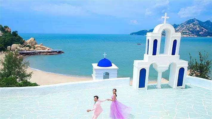 情侣每年都去一个地方拍照,情侣旅行同一个地方拍照