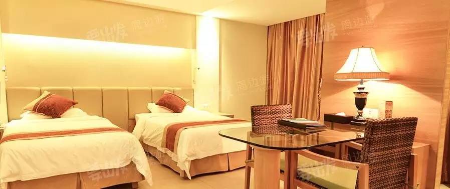 情侣每年都去一个地方拍照,情侣旅行同一个地方拍照