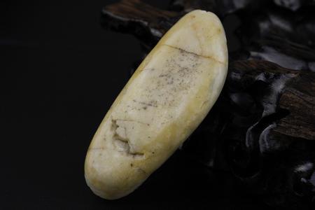 当心！你天价买来的可能只是一块石头