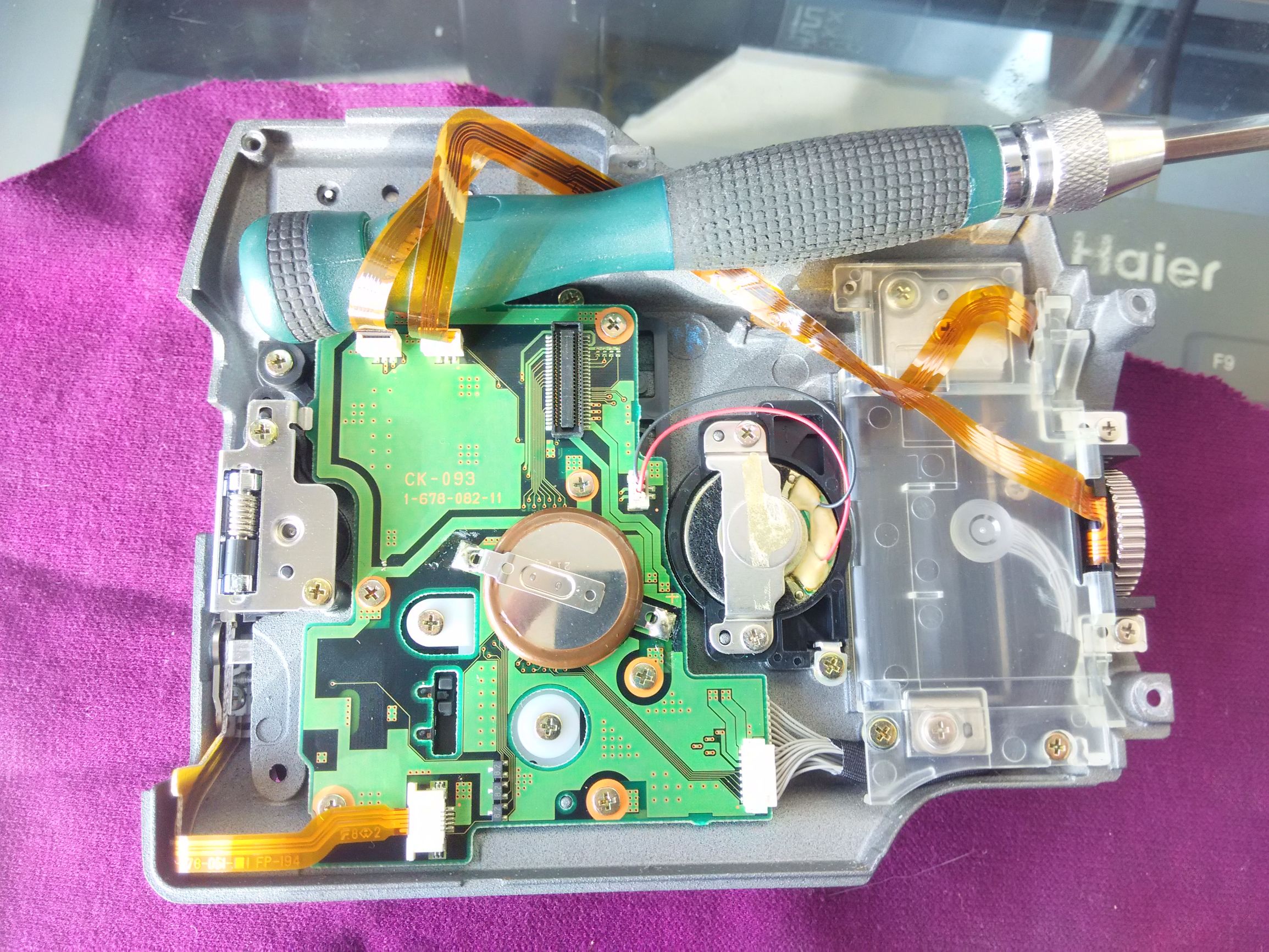 索尼wic600n怎么更换电池,索尼mw600更换电池视频