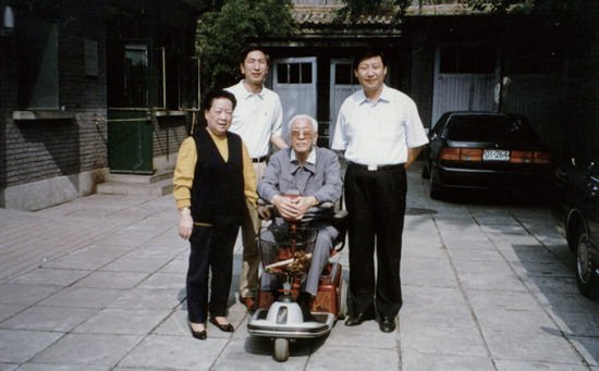 专访*飚耿**长女：父亲给毛主席送老虎