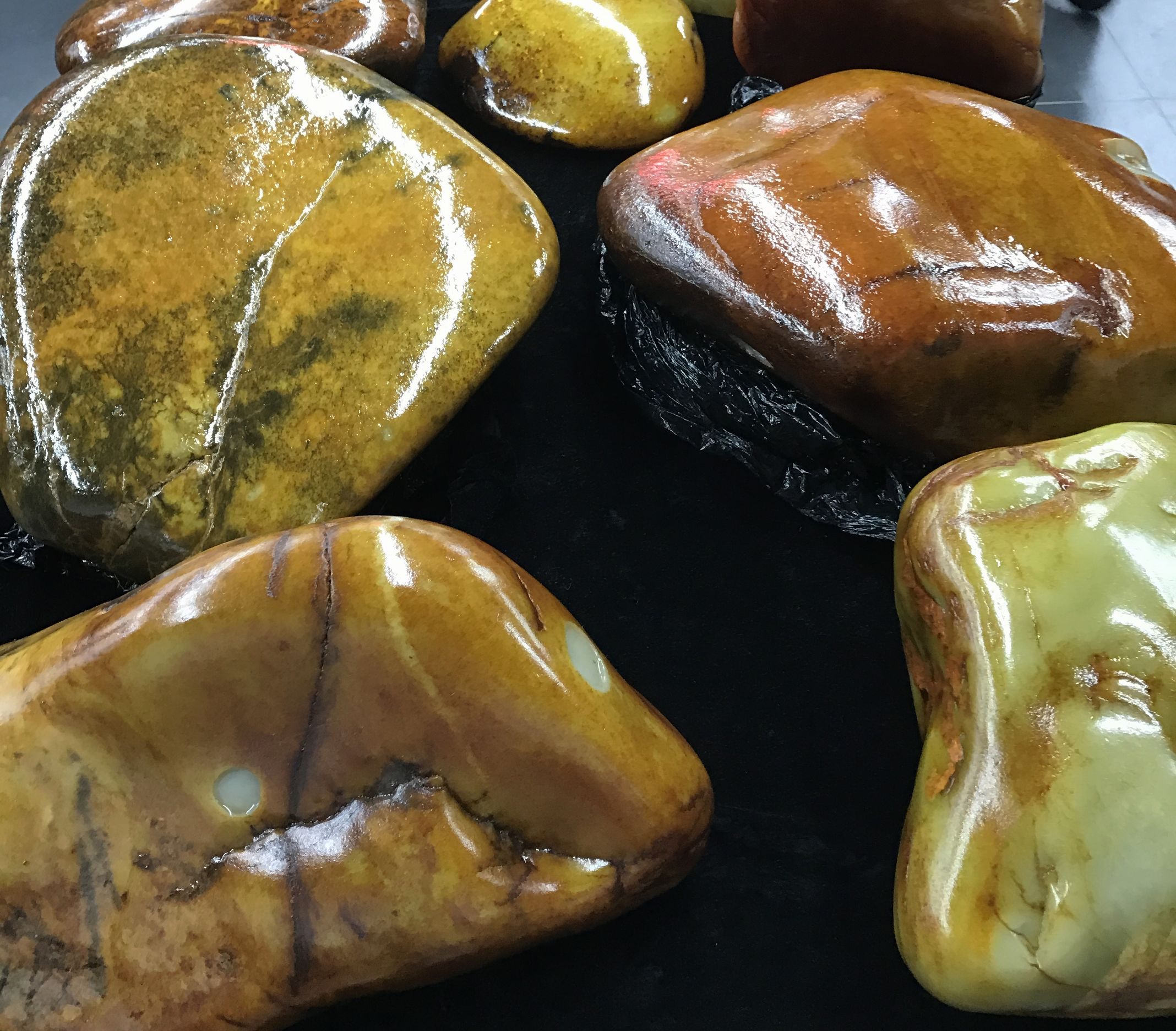 当心！你天价买来的可能只是一块石头