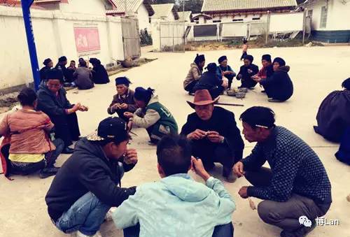 彝族特点菜肴坨坨肉图片,彝族特点酒