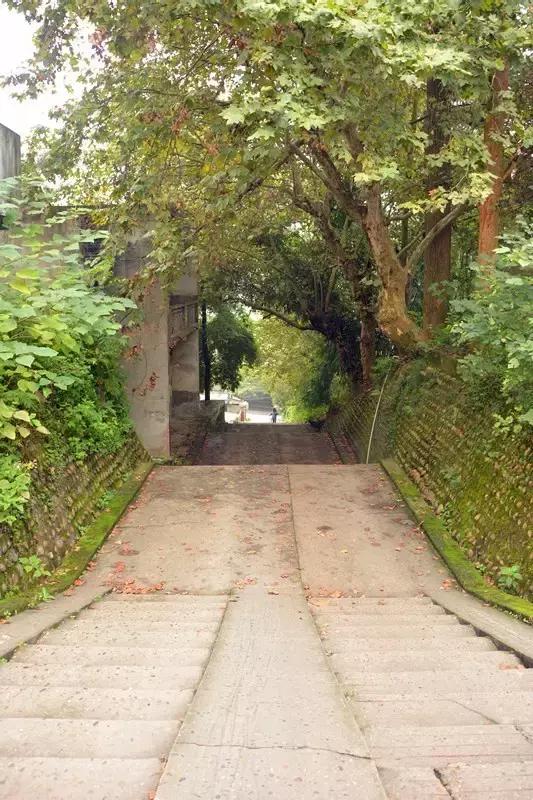 Hello！眉山车辆厂！只有东北人能看懂！