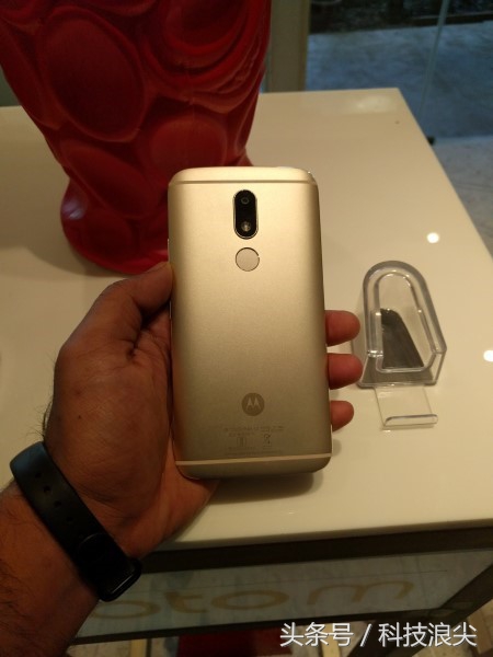 联想收购摩托罗拉motox怎么办,联想摩托罗拉motox30冠军版