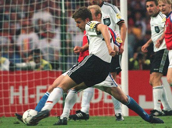 “突然死亡”的“金球制”，帮这支球队先征服世界，再征服欧洲！