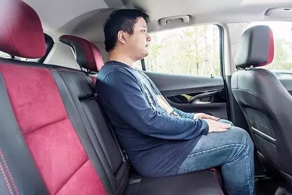 别克昂科拉四驱精英版试驾,别克昂科拉20tcvt豪华型试驾