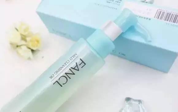 推荐给大家一款好用的护肤品,推荐一下最近很火的护肤品