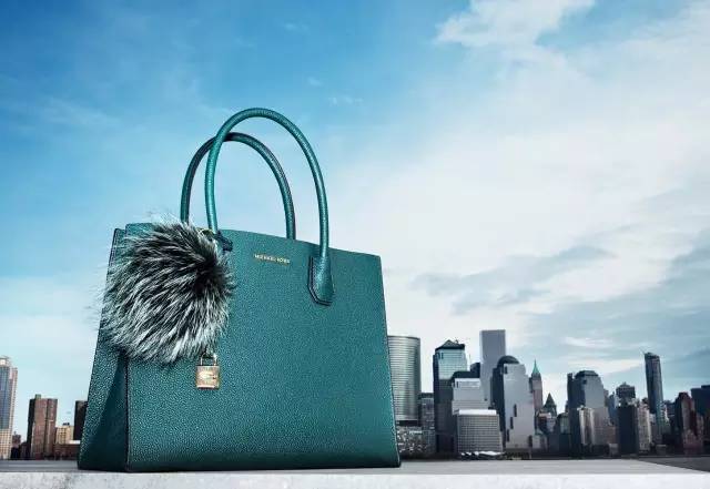 杨幂刘雯等人纷纷终止合作,杨幂刘雯新款包