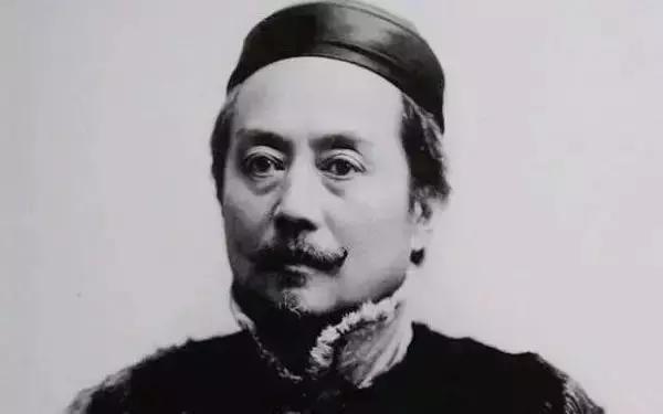 辜鸿铭：嘲讽慈禧，骂大总统，讽刺胡适，精9种语，获13个博士证