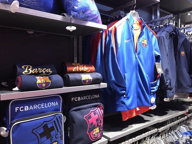 来看看芭提雅的“巴塞罗那”官方专卖店都有啥！您看上哪款了？