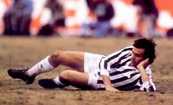 ［侃］烽烟又起，当足球遇上汽车