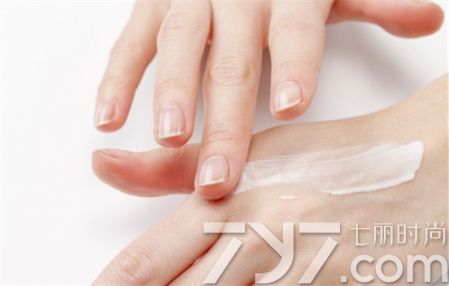 凡士林润肤身体乳哪一款好,凡士林身体乳哪款保湿最好