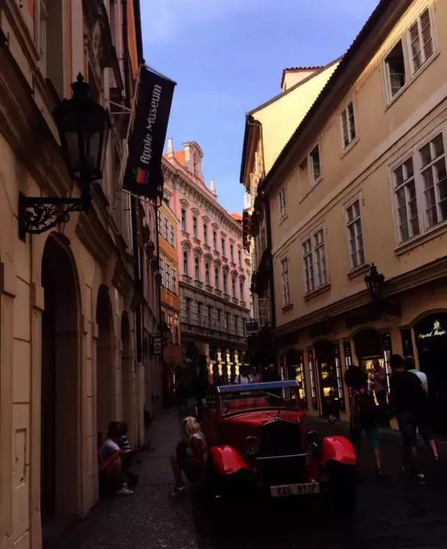 布拉格广场hello,hello说唱布拉格