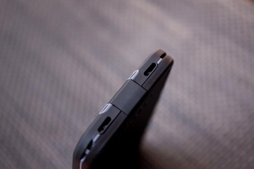 苹果手机砸核桃测评,砸核桃的苹果手机