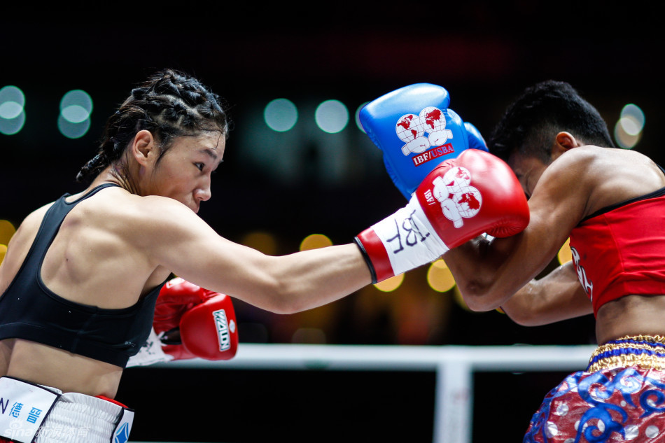 邹市明ko日本拳王完整视频,日本女拳手对战邹市明