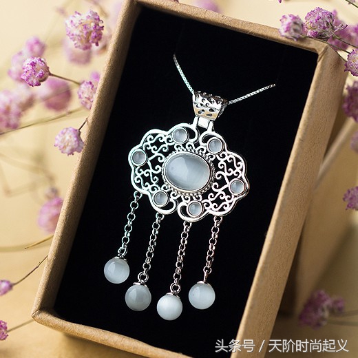 寒冷的冬季怎么能缺少美美的毛衣,冬天怎么能少了一件毛衣呢