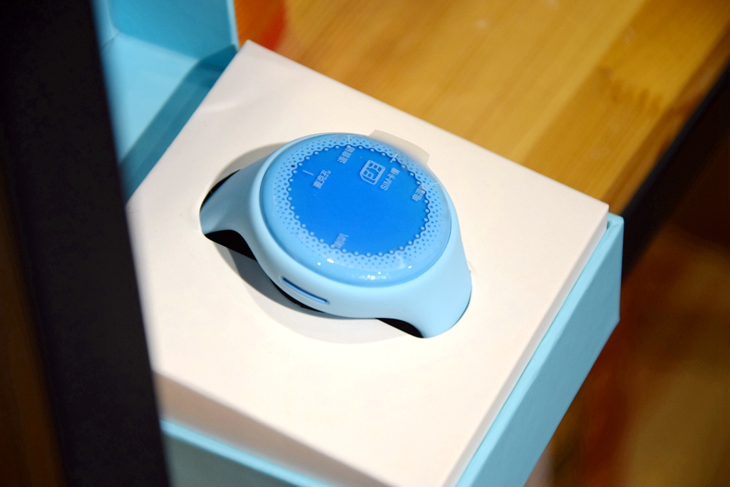 颜值犹在，功能重新布局换来的贴心关怀-米兔儿童手表Q深评