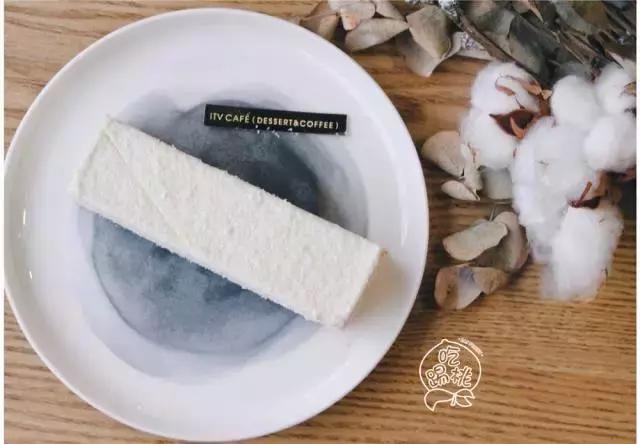 圣诞搞事啊！这杯咖啡竟好喝得我连杯子都吃掉了！