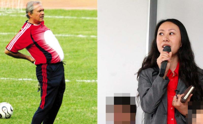 美女足球记者被砸,美女足球记者被球砸