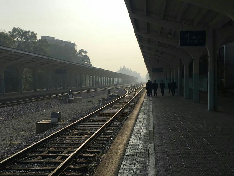 韶山伟人故居故事,韶山火车站历史资料