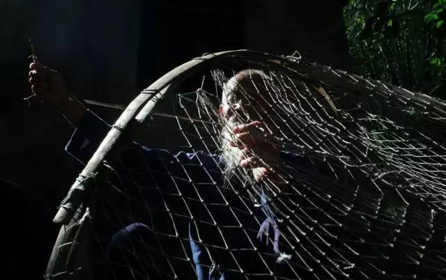 漓江老渔翁老照片,桂林山水渔翁与鸬鹚夜景高清图片