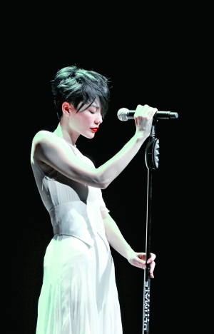 当天后王菲遇上“C2C”